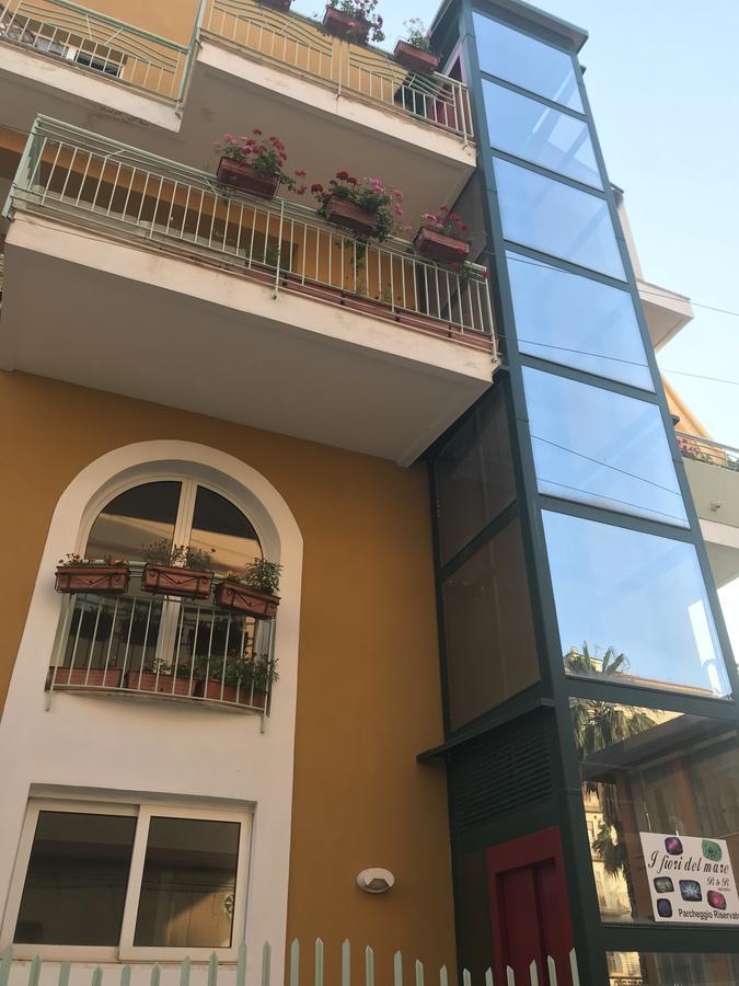 B&B I Fiori Del Mare Агрополи Экстерьер фото